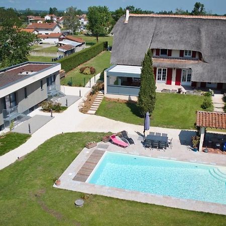 La Cle Des Chaumes Bed & Breakfast Boisset-les-Montrond Exterior photo