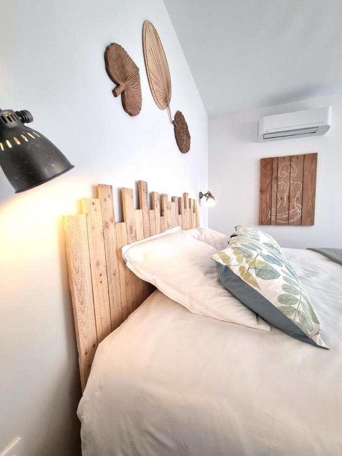 La Cle Des Chaumes Bed & Breakfast Boisset-les-Montrond Exterior photo