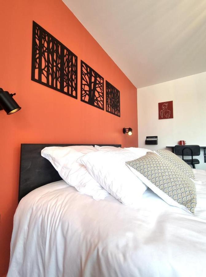 La Cle Des Chaumes Bed & Breakfast Boisset-les-Montrond Exterior photo