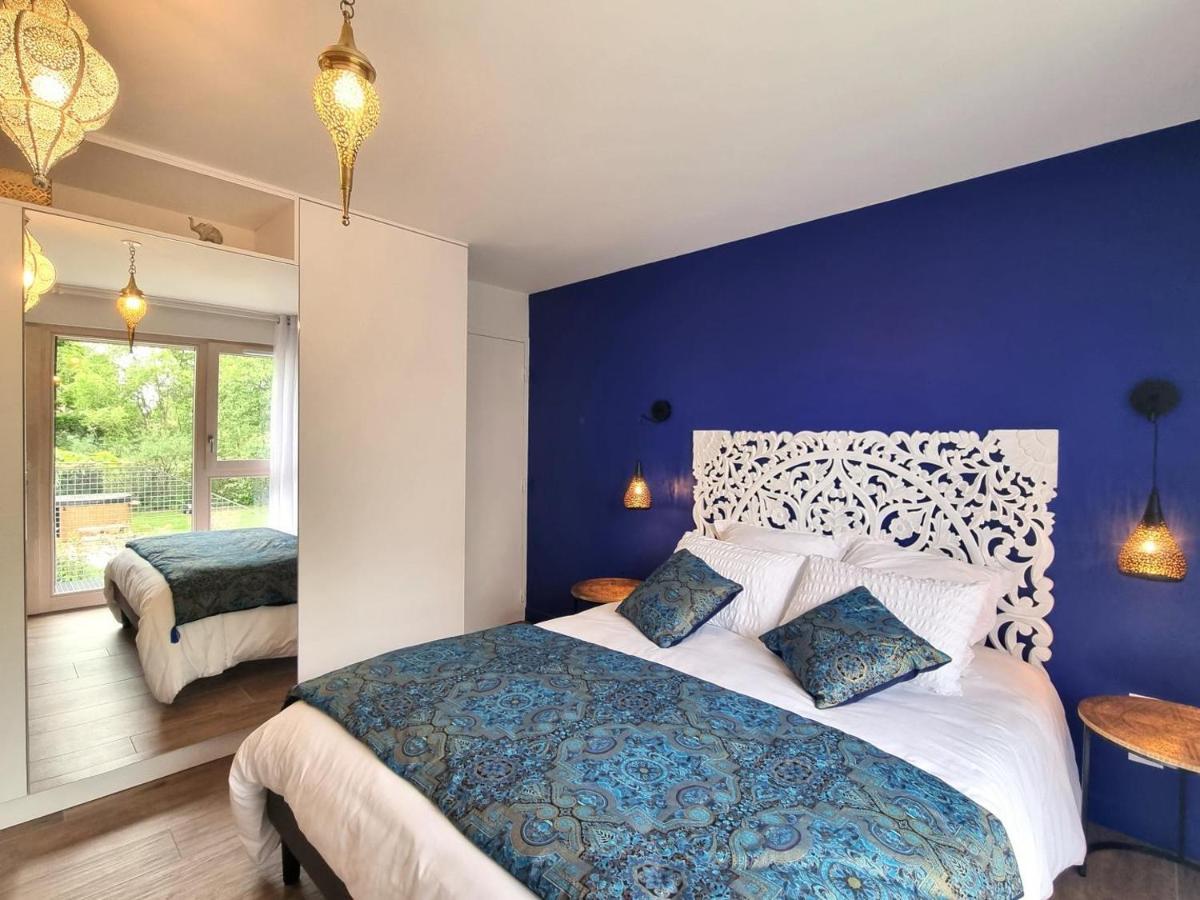 La Cle Des Chaumes Bed & Breakfast Boisset-les-Montrond Exterior photo