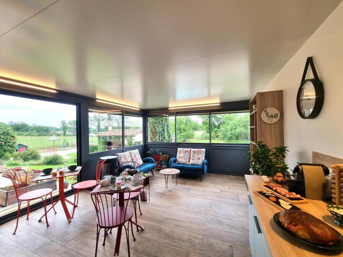 La Cle Des Chaumes Bed & Breakfast Boisset-les-Montrond Exterior photo