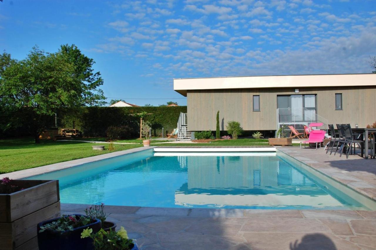 La Cle Des Chaumes Bed & Breakfast Boisset-les-Montrond Exterior photo