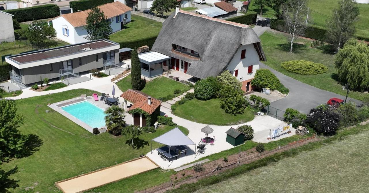 La Cle Des Chaumes Bed & Breakfast Boisset-les-Montrond Exterior photo